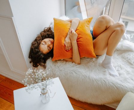 6 NATURAL WAYS TO RELIEVE MENSTRUAL CRAMPS