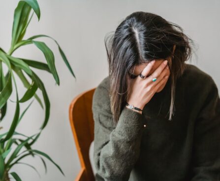 WHAT CAUSES EXTREME MOOD SHIFTS IN WOMEN